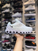 Tênis Nike DN8