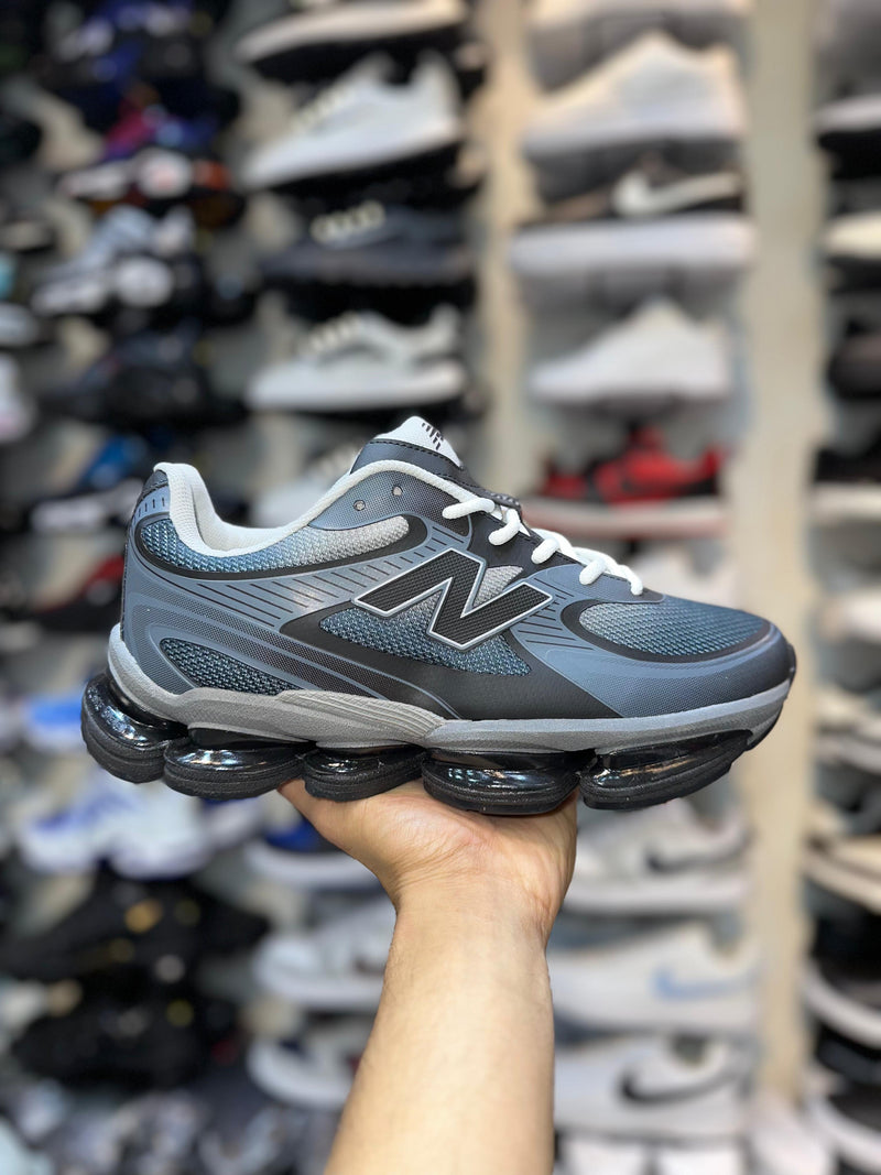 New Balance 2000